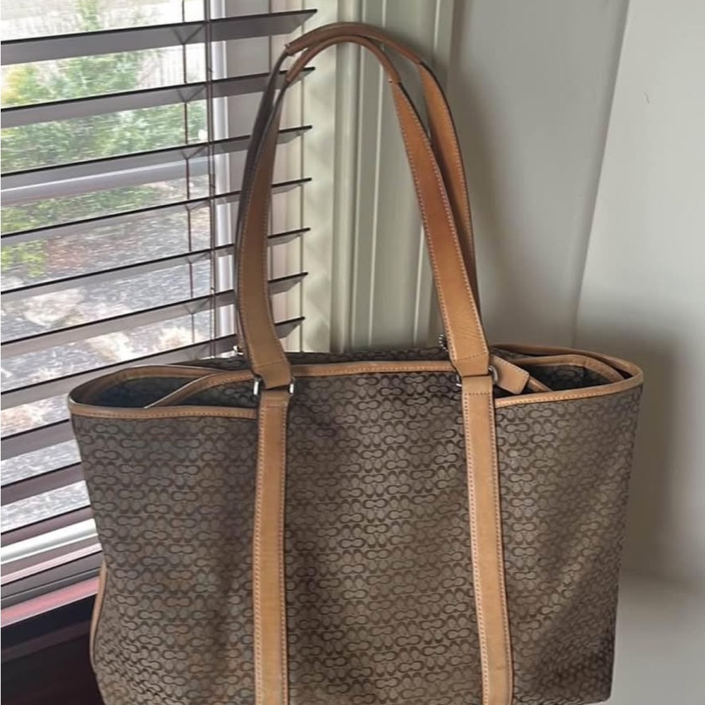 Elegant Tan and Brown Tote Bag